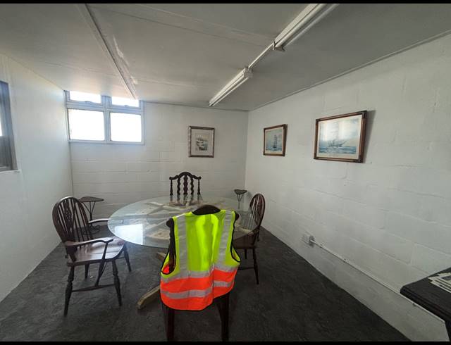 202M² WAREHOUSE TO LET IN AIRPORT INDUSTRIA